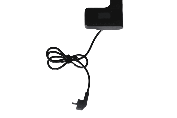 MGE-500C_1_Elektryczny grzejnik łazienkowy czarny 500W z termostatem i programatorem 2.png